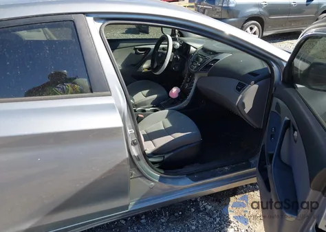 2016 Hyundai Elantra Se z USA, uszkodzony, nr VIN 5NPDH4AE1GH678071